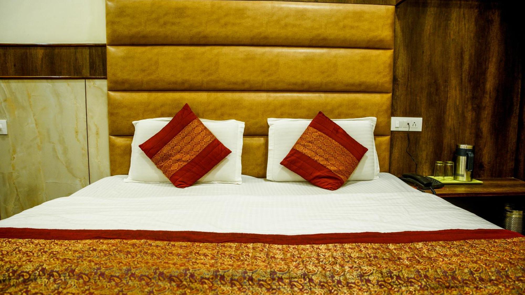 Hotel Raghunath Jammu Dış mekan fotoğraf