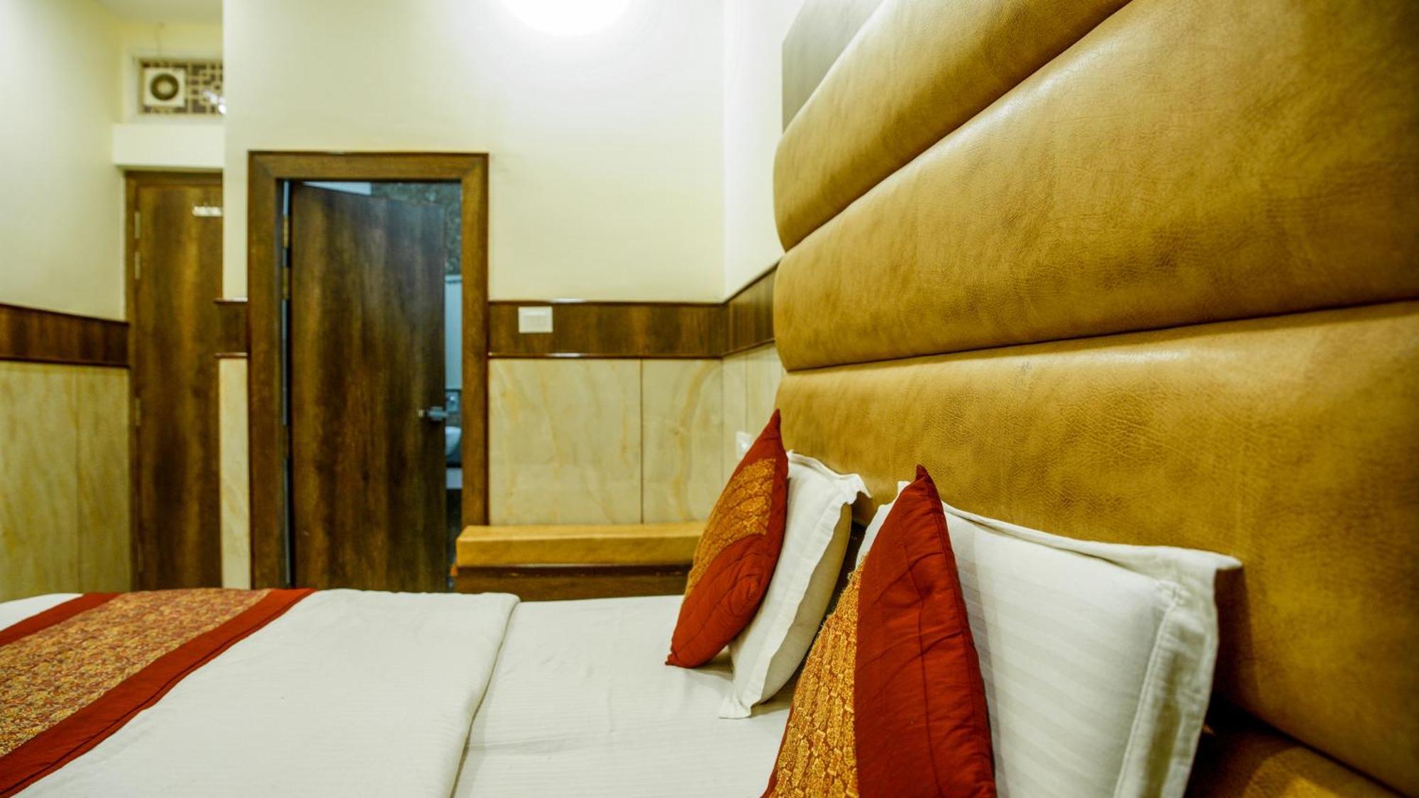 Hotel Raghunath Jammu Dış mekan fotoğraf