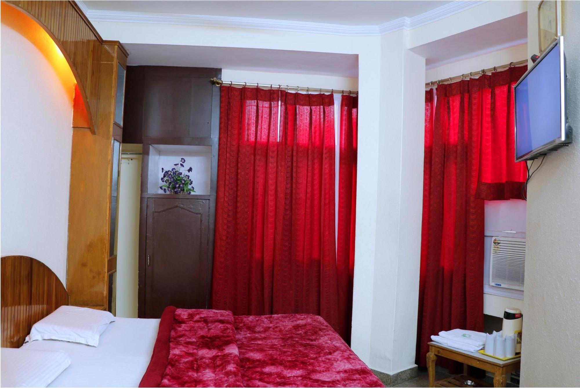 Hotel Raghunath Jammu Dış mekan fotoğraf