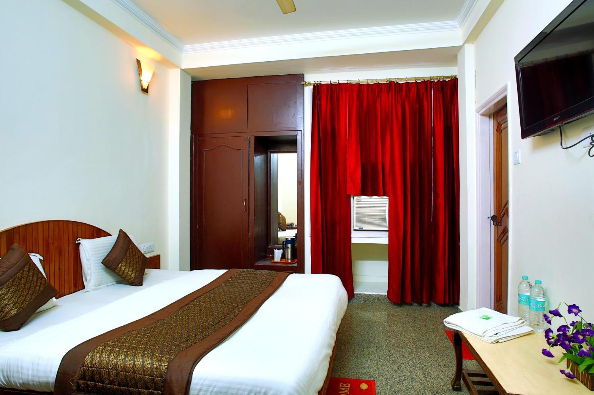 Hotel Raghunath Jammu Dış mekan fotoğraf